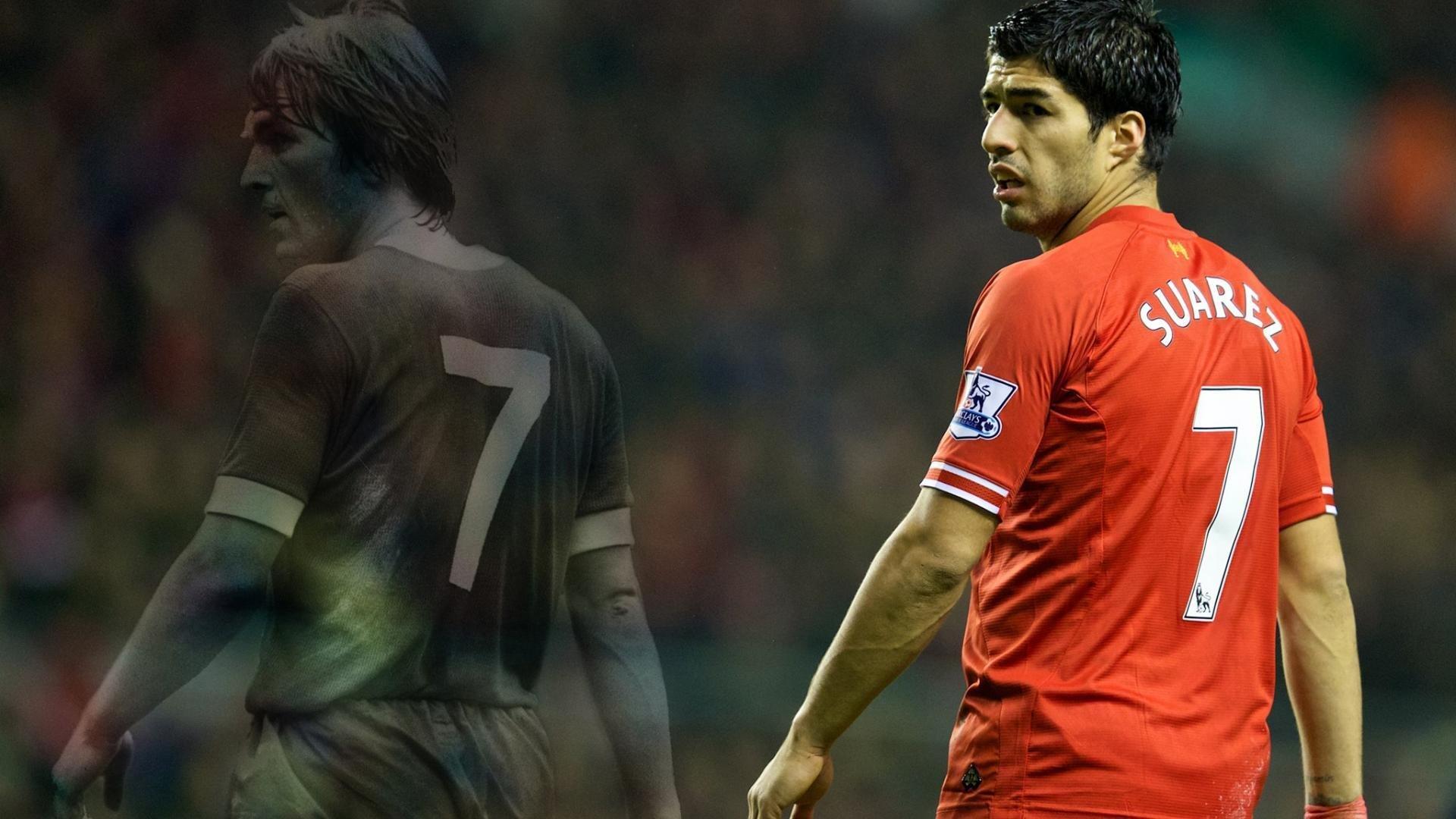 库里出手遭双人扑倒未获哨声 愤怒质问裁判，他故意挥手打我！